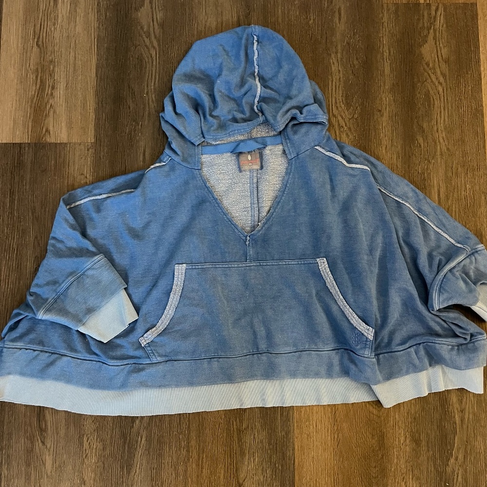 FP Movement oversized hoodie sweatshirt size XS blue pockets cropped Free People